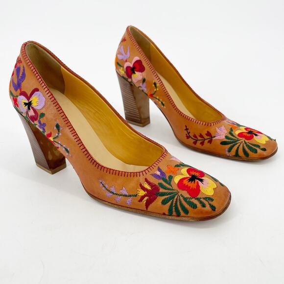 Miu Miu Vintage Tan Leather Floral Embroidered Square Toe Block Heel Pump IT 36 - Picture 1 of 10